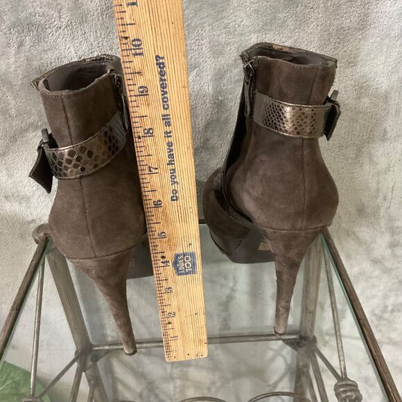 GUESS BY MARCIANO BROWN SUEDE snake print BUCKLED ZIP stacked Booties women’s 9M - Picture 7 of 10